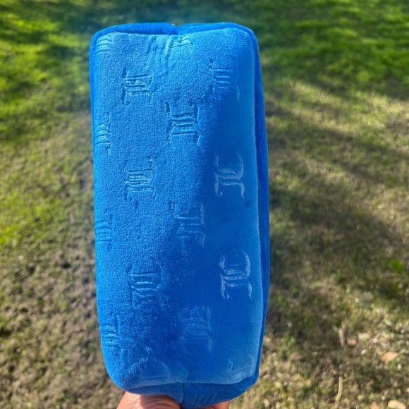 - JUICY COUTURE BLUE/ TEAL TRAVEL BAG w toiletry bottle​ - Picture 3 of 10